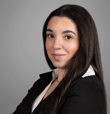 Eliza Fernandez Legal Assistant